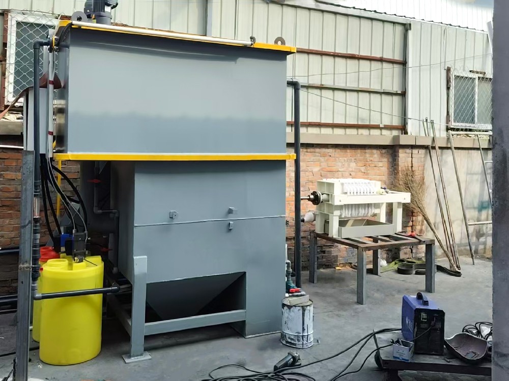 溶氣氣浮機(jī)：玻璃廠污水處理的高效之選